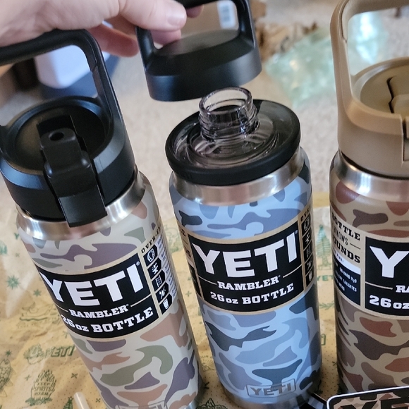 NWT YETI Rambler 26 oz Bottle - Camo Trio (Tan, Blue & Wetlands) - Picture 4 of 13